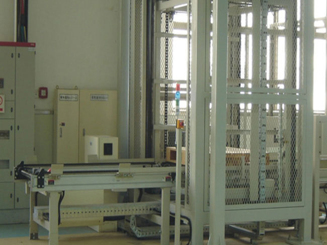 連續(xù)入庫升降機(jī)